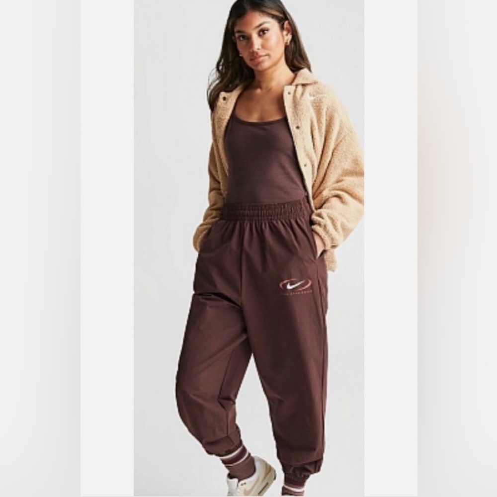 Nike Sportswear Woven Jogger Pants Brown White Swoosh